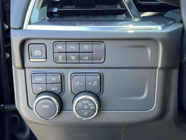 2025 Chevrolet Suburban RST