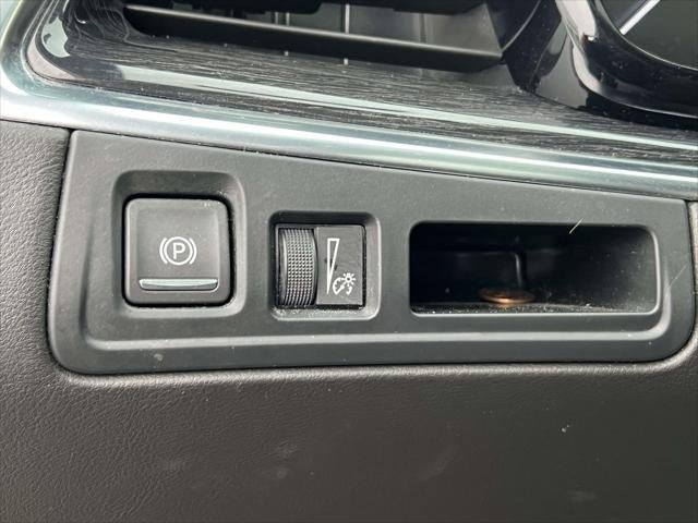 2022 Cadillac XT5 AWD Premium Luxury