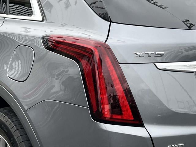 2022 Cadillac XT5 AWD Premium Luxury