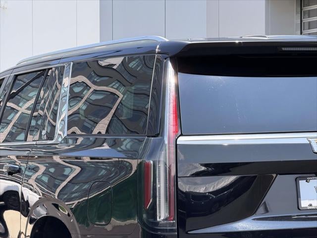 2024 Cadillac Escalade ESV 4WD Luxury