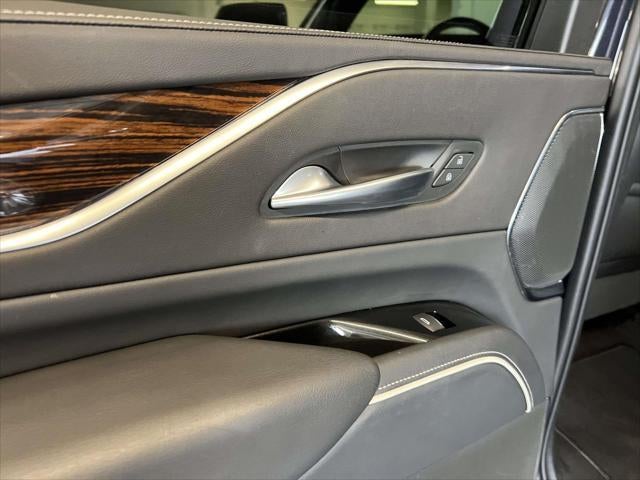 2023 Cadillac Escalade ESV 4WD Luxury