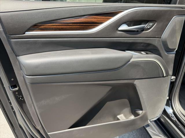 2023 Cadillac Escalade ESV 4WD Luxury