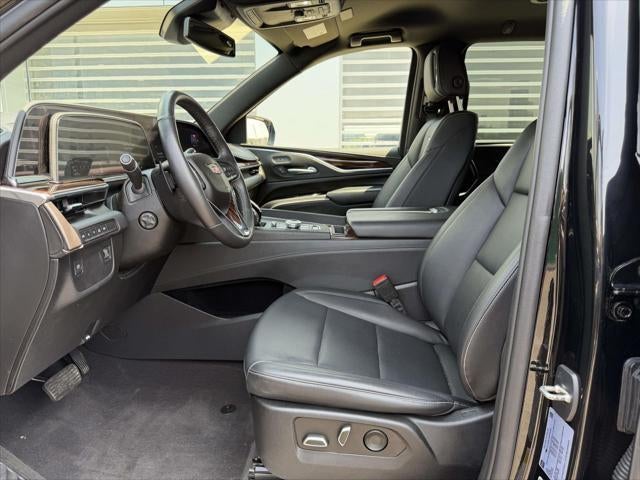 2023 Cadillac Escalade ESV 4WD Luxury