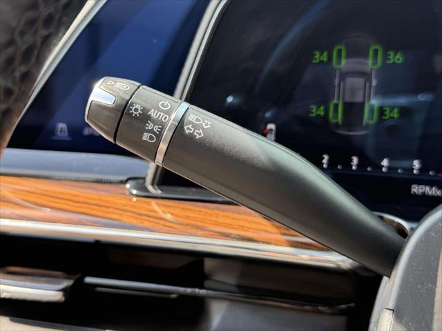 2023 Cadillac Escalade ESV 4WD Luxury