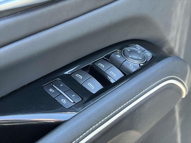 2023 Cadillac Escalade ESV 4WD Premium Luxury