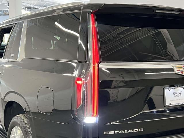 2023 Cadillac Escalade ESV 4WD Premium Luxury