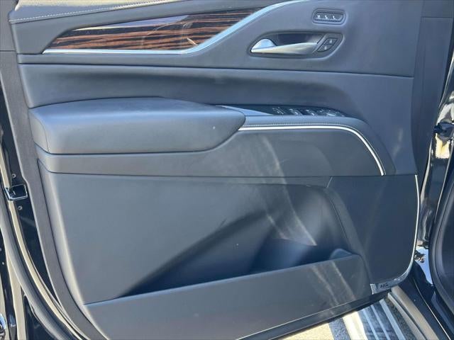 2023 Cadillac Escalade ESV 4WD Premium Luxury