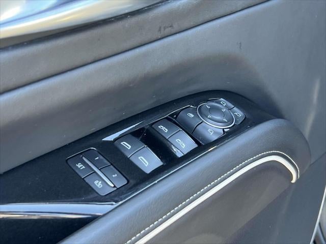 2023 Cadillac Escalade ESV 4WD Premium Luxury