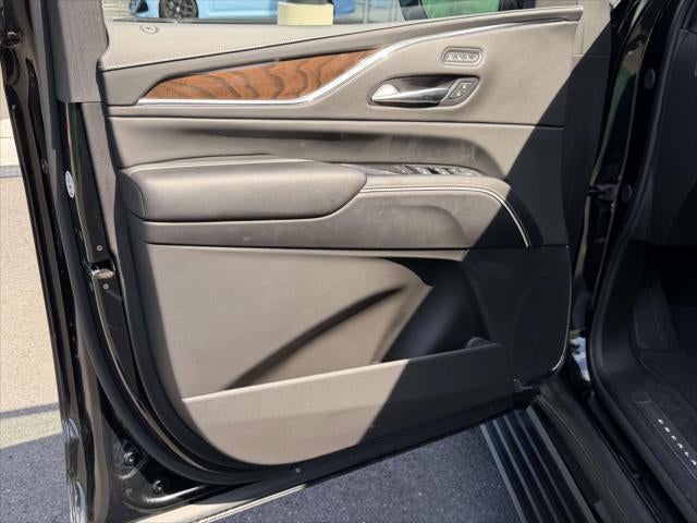 2024 Cadillac Escalade ESV 4WD Premium Luxury Platinum