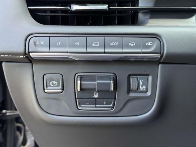 2024 Cadillac Escalade ESV 4WD Premium Luxury Platinum