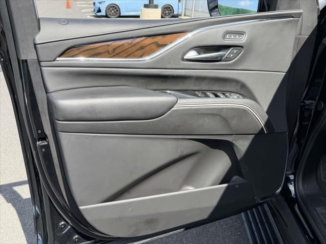 2024 Cadillac Escalade ESV 4WD Premium Luxury Platinum