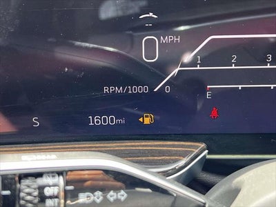 2025 Cadillac Escalade ESV 4WD Luxury