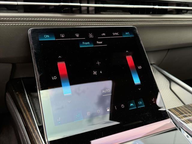 2025 Cadillac Escalade ESV 4WD Premium Luxury