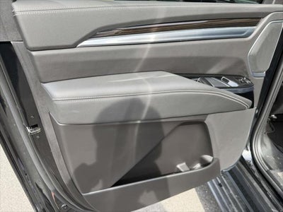 2025 Cadillac Escalade ESV 4WD Premium Luxury