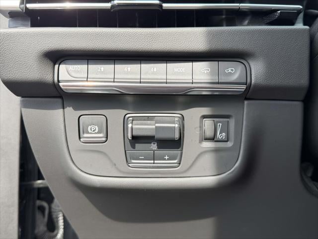2025 Cadillac Escalade ESV 4WD Premium Luxury