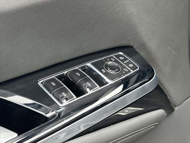 2025 Cadillac Escalade ESV 4WD Premium Luxury