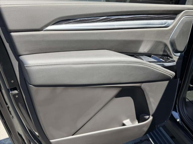 2025 Cadillac Escalade ESV 4WD Sport