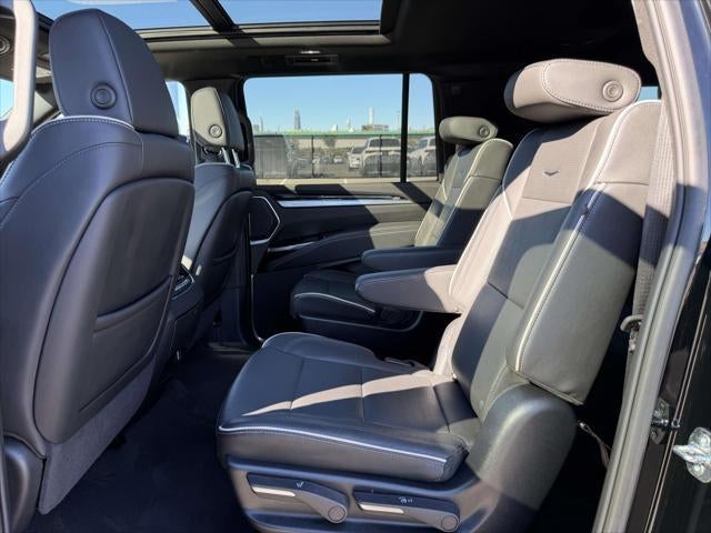2025 Cadillac Escalade ESV 4WD Sport