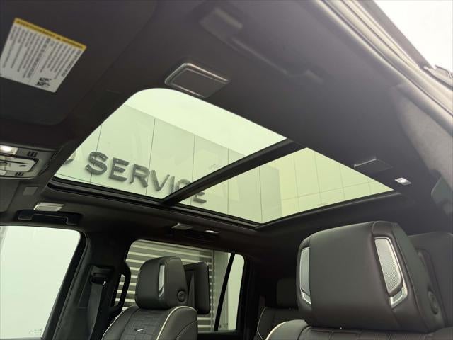 2025 Cadillac Escalade ESV AWD V-Series