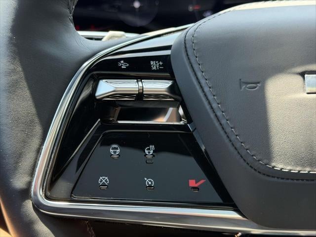 2026 Cadillac LYRIQ -V