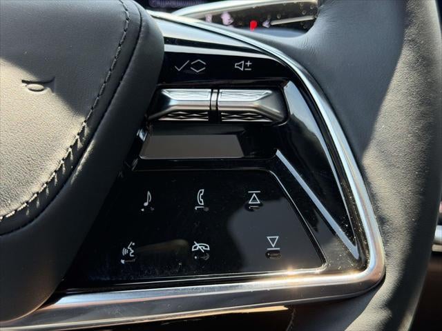 2026 Cadillac LYRIQ -V