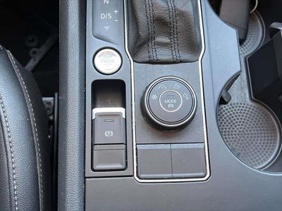 2019 Volkswagen Atlas 3.6L V6 SE w/Technology R-Line