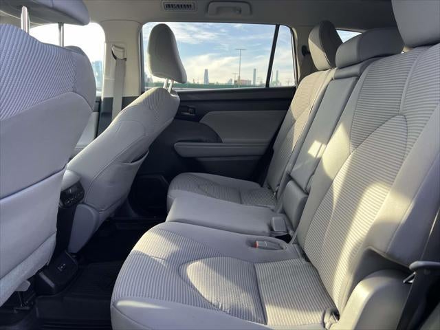 2023 Toyota Highlander LE