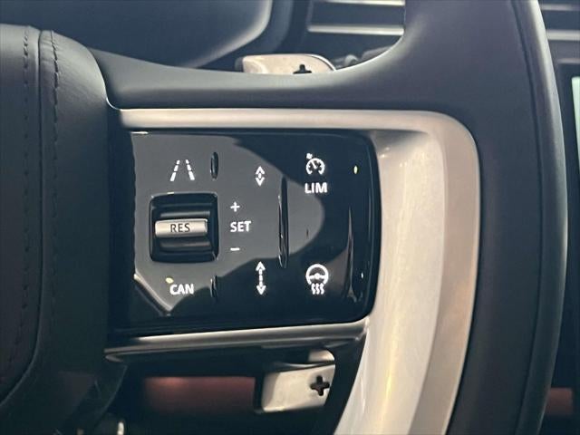 2025 Land Rover Range Rover SE