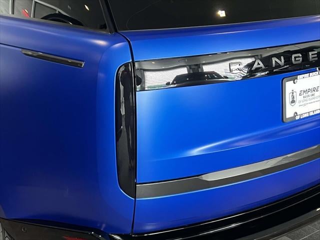 2025 Land Rover Range Rover SE