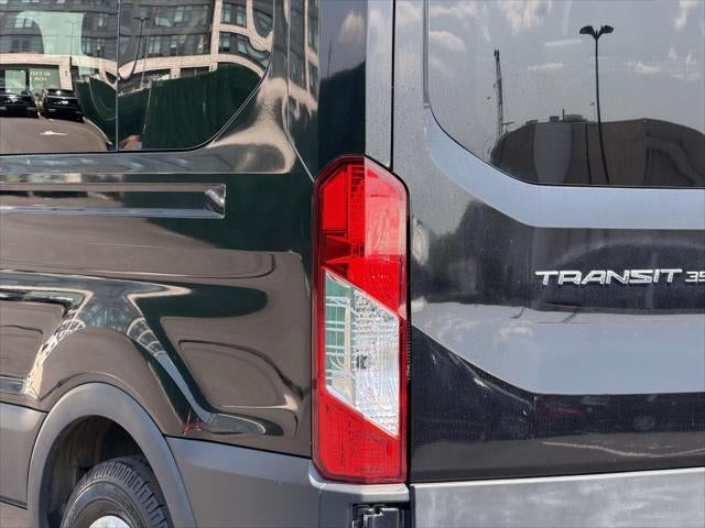 2022 Ford Transit Passenger Wagon XL