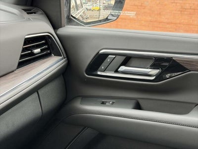 2025 Chevrolet Suburban LS