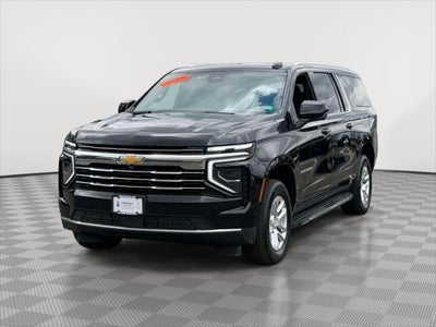 2025 Chevrolet Suburban LT