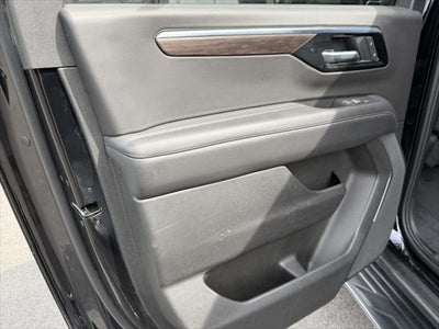 2025 Chevrolet Suburban LT
