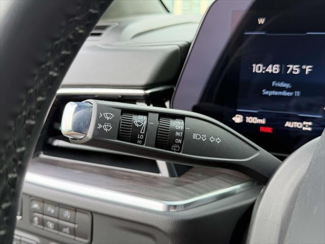 2025 Chevrolet Suburban LT