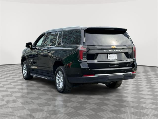 2025 Chevrolet Suburban LT
