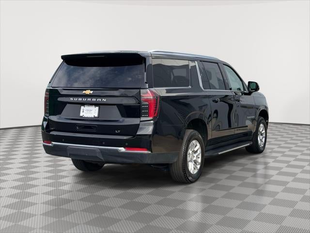 2025 Chevrolet Suburban LT