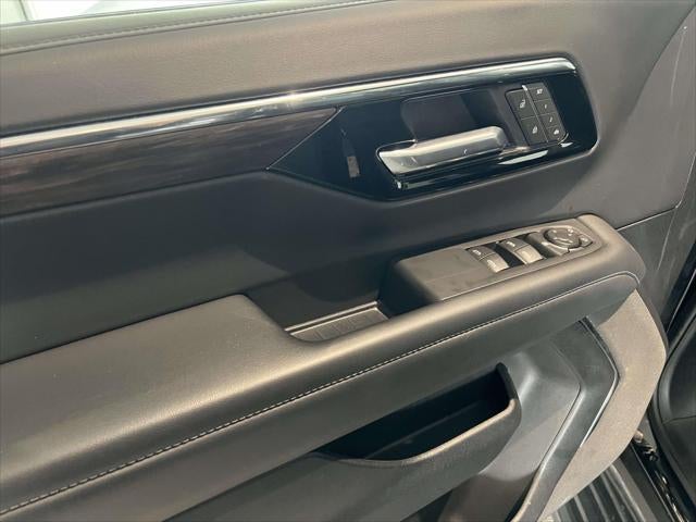 2025 Chevrolet Suburban LT