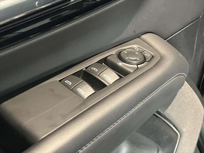 2025 Chevrolet Suburban LT