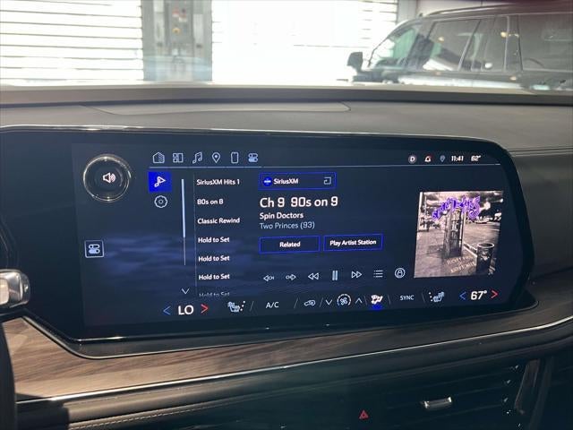 2025 Chevrolet Suburban LT