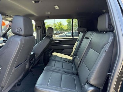 2025 Chevrolet Suburban LT