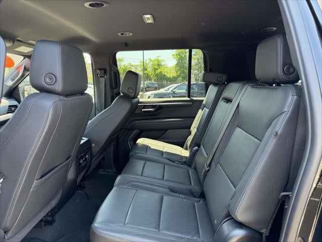 2025 Chevrolet Suburban LT