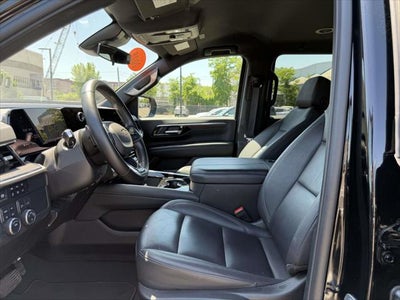 2025 Chevrolet Suburban LT