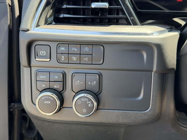 2025 Chevrolet Suburban LT