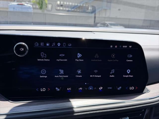 2025 Chevrolet Suburban LT