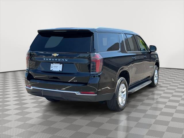 2025 Chevrolet Suburban LT