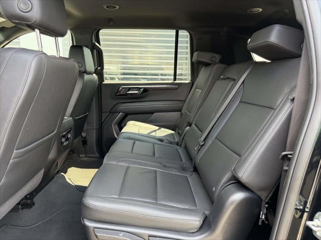 2025 Chevrolet Suburban LT