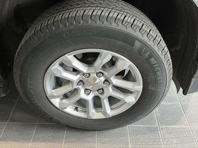 2025 Chevrolet Suburban LT