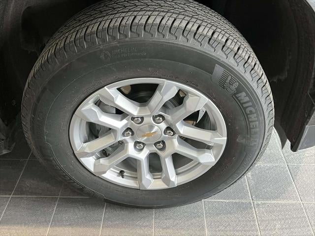 2025 Chevrolet Suburban LT