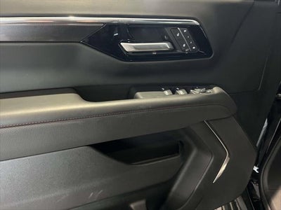 2025 Chevrolet Suburban RST