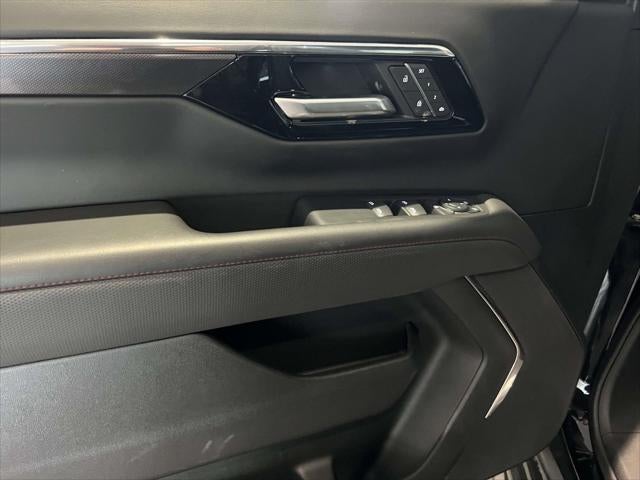 2025 Chevrolet Suburban RST